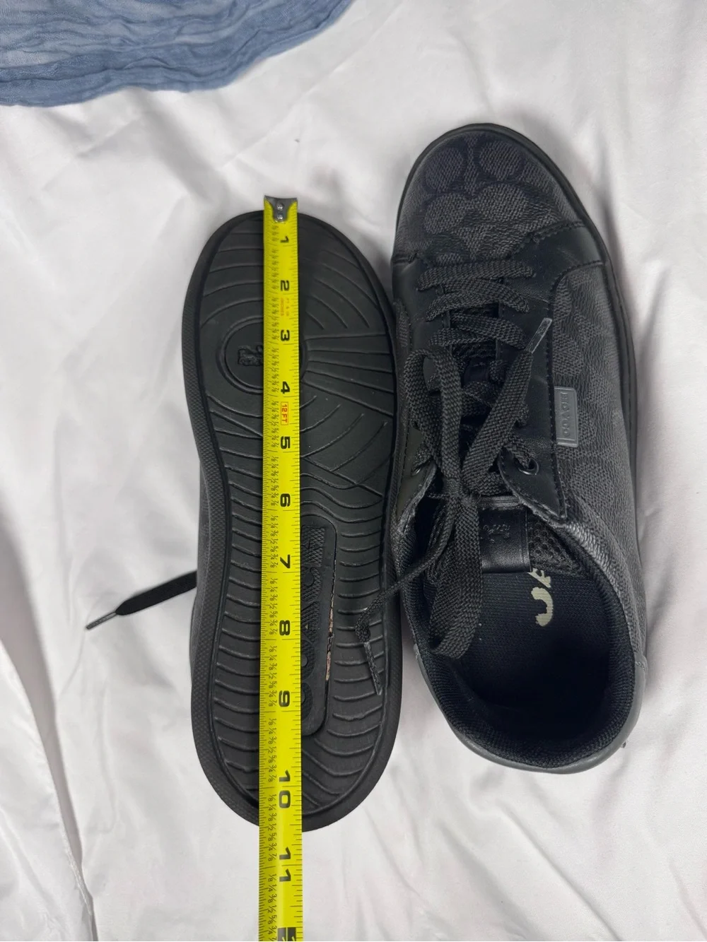 Coach Women’s 8.5 Black Signature Logo Low Top Sneakers Lace Up Shoes - Unisex